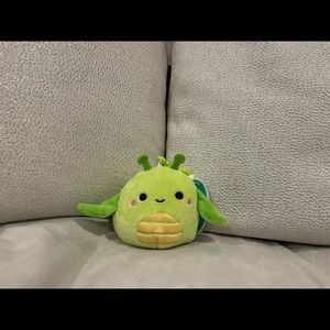 Squishmallows 3.5” Pilar the Grasshopper clip